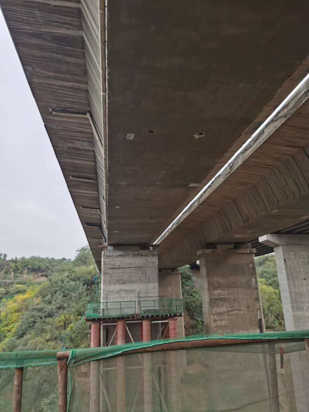 张掖桥梁加固前制定可行设计方案图并用对施工方法